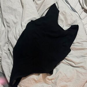 Black Sleeveless Women's Top